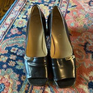 Rich Brown Gucci Logo Heel